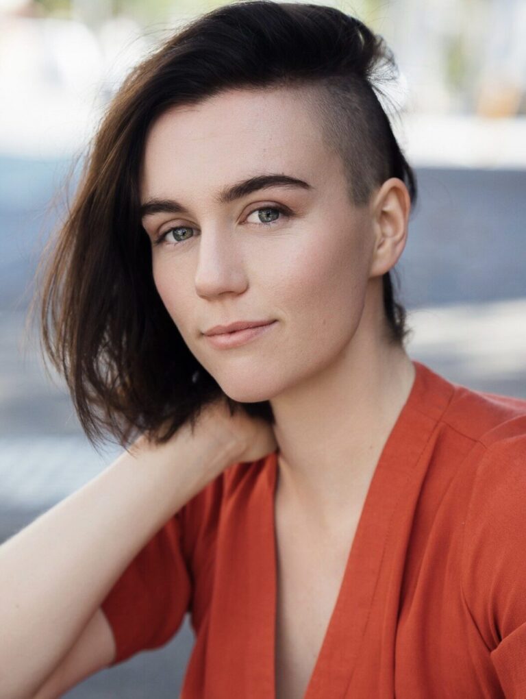 Maeve Hook Headshot